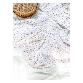 MEADEUX: Premier clothing stores Long Beach